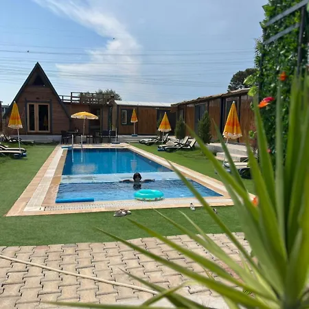 La Bella Bungalow Panzió